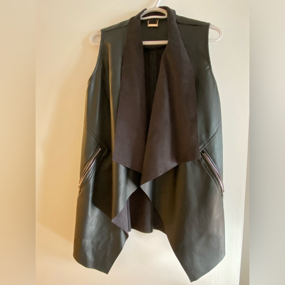 T Tahari Open Front Draped Collar Faux Leather Vest Black Size S